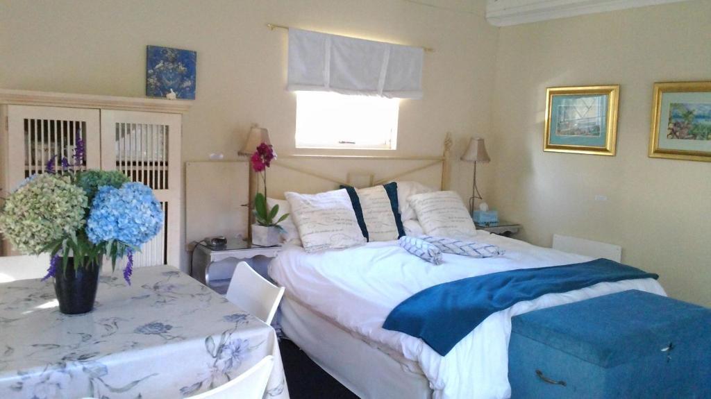 Constantia Lazy River Cape Town Room photo